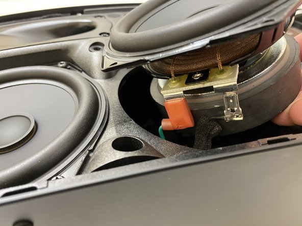 Sonos Five Midwoofer Replacement, Center Midwoofer removal: crwdns2935265:05crwdnd2935265:02crwdnd2935265:03crwdne2935265:0
