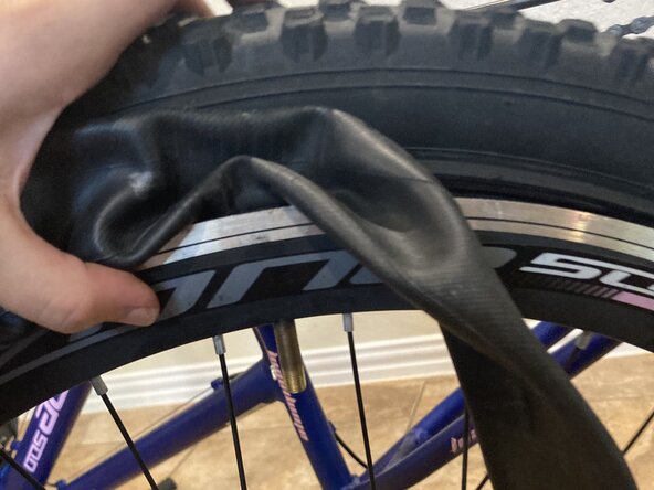 Ozone 500 Mountian Bike Rear Tire Tube Replacement: crwdns2935265:08crwdnd2935265:03crwdnd2935265:03crwdne2935265:0