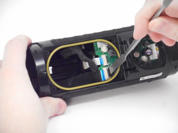 JBL Flip 6 Motherboard Replacement, Motherboard: crwdns2935265:015crwdnd2935265:02crwdnd2935265:03crwdne2935265:0