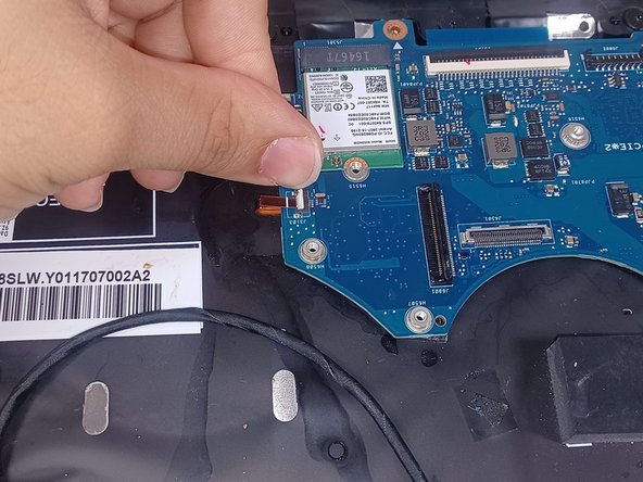 Asus Q524U Motherboard Replacement: stap 0, afbeelding 2 van 3