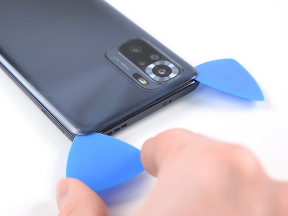 Xiaomi Redmi Note 10S Battery Replacement, Slice the adhesive: crwdns2935265:06crwdnd2935265:03crwdnd2935265:03crwdne2935265:0