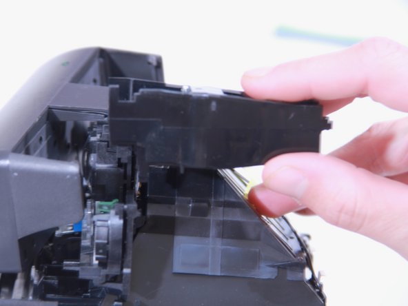 Polaroid Onestep Close Up Rear Viewfinder Replacement, Removal of rear viewfinder assembly: crwdns2935265:05crwdnd2935265:02crwdnd2935265:02crwdne2935265:0