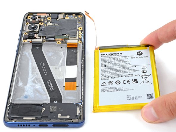 Motorola Edge 5G UW (2022) Display Replacement, Remove the battery: crwdns2935265:023crwdnd2935265:02crwdnd2935265:02crwdne2935265:0