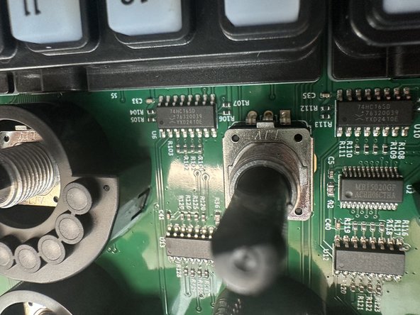 Behringer Powerplay P16-HQ Disassembly, Buttons & Controls Board Detail: crwdns2935265:05crwdnd2935265:02crwdnd2935265:02crwdne2935265:0