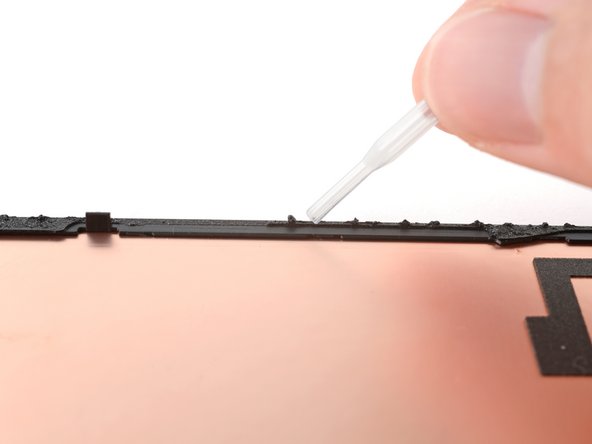 How to Apply New Screen Adhesive in Your Google Pixel 8