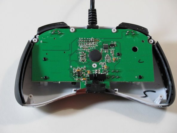 Mad Catz Street Fighter IV FightPad USB Cable Replacement: crwdns2935265:03crwdnd2935265:02crwdnd2935265:02crwdne2935265:0