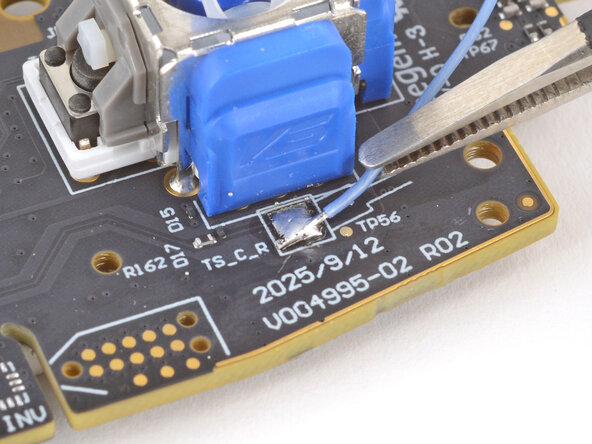 Steam Controller (2nd Generation) Thumbstick Covers Replacement: step 19, image 3 of 3