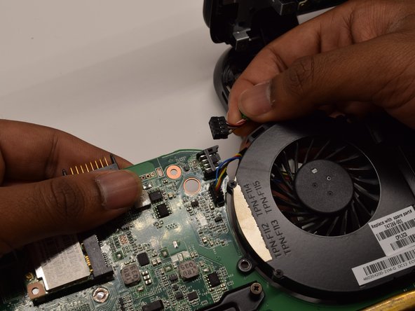 HP Pavilion 15-d017cl Cooling Fan Replacement: crwdns2935265:019crwdnd2935265:03crwdnd2935265:03crwdne2935265:0