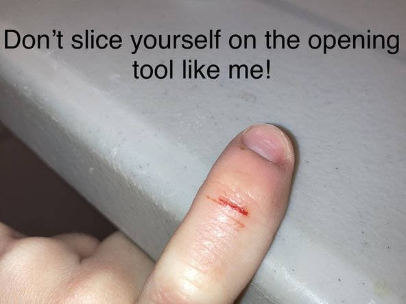 Samsung GT-E1205Q Teardown, Screws: crwdns2935265:03crwdnd2935265:03crwdnd2935265:03crwdne2935265:0