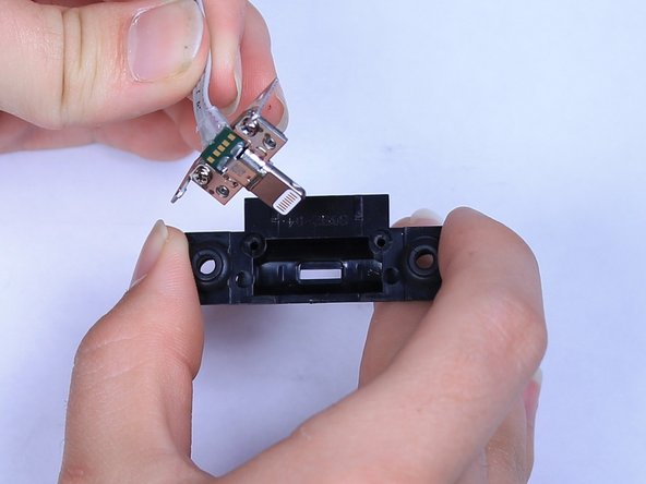 Insignia NS-CLLT01 iPhone Dock Replacement: crwdns2935265:010crwdnd2935265:02crwdnd2935265:02crwdne2935265:0