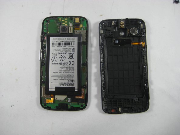 Motorola Moto G 1st Generation Headphone Jack Replacement, Removing the Battery Cover: crwdns2935265:03crwdnd2935265:02crwdnd2935265:02crwdne2935265:0