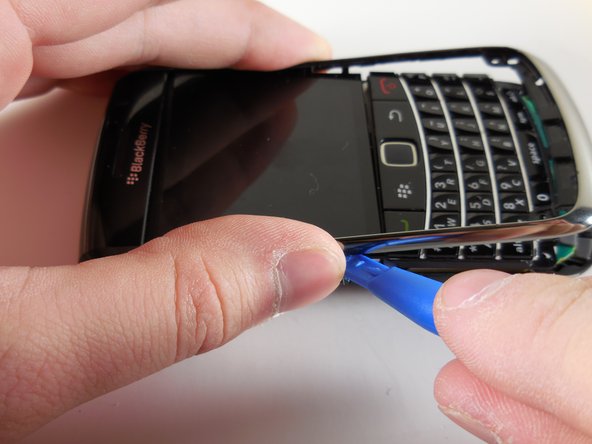 BlackBerry Bold 9700 LCD Display Replacement: crwdns2935265:05crwdnd2935265:02crwdnd2935265:03crwdne2935265:0