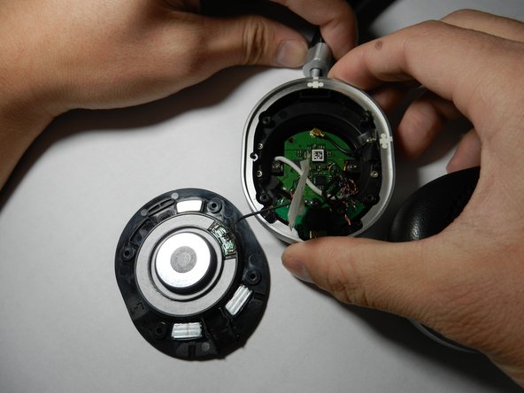 Master and Dynamic MW50 Wireless Connector Replacement, Wireless Connector: crwdns2935265:04crwdnd2935265:02crwdnd2935265:03crwdne2935265:0