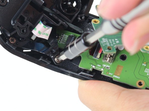 Dell VRC100-R Touchpad Replacement: crwdns2935265:013crwdnd2935265:02crwdnd2935265:02crwdne2935265:0