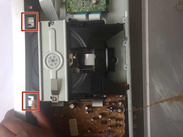 Mitsubishi Electric DD-6040 Power Button Replacement: crwdns2935265:05crwdnd2935265:02crwdnd2935265:03crwdne2935265:0