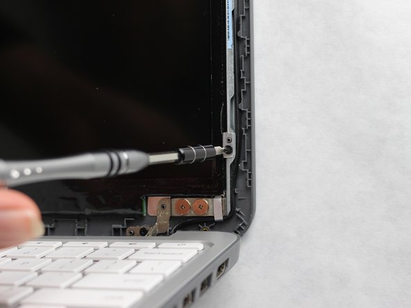 HP Chromebook 11-2210nr LCD Screen Replacement: crwdns2935265:04crwdnd2935265:02crwdnd2935265:02crwdne2935265:0