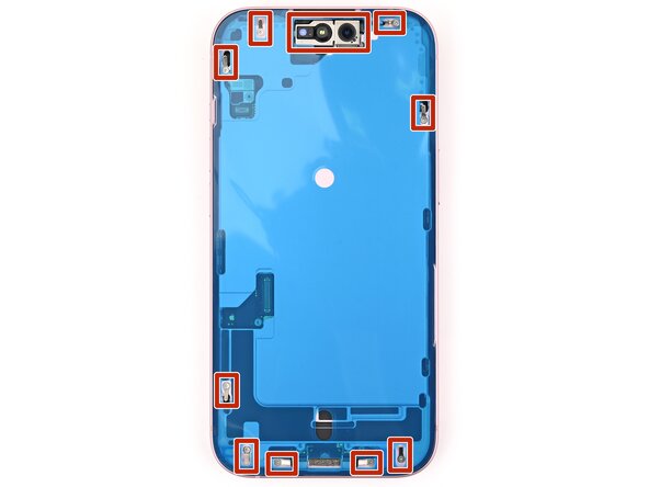 iPhone 15 Screen Replacement, Press the adhesive into place: 步骤 46 中的图像 1，3