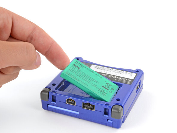 Nintendo Game Boy Advance SP Battery Replacement, Remove the battery: crwdns2935265:04crwdnd2935265:02crwdnd2935265:03crwdne2935265:0