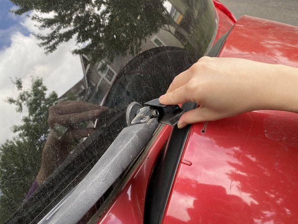 2005 - 2012 Toyota Rav4 Rear Windshield Wiper Replacement: step 6, image 1 of 3