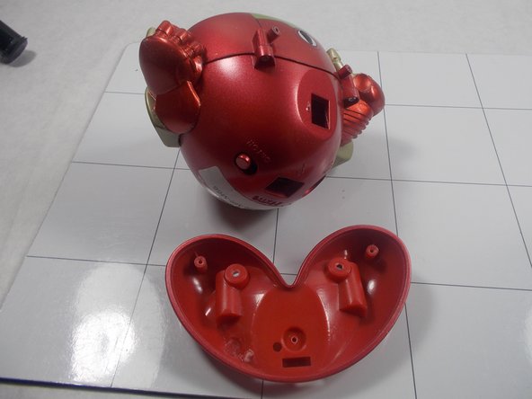 Marvel iHome MR-M66 Power Switch Cover Replacement: crwdns2935265:03crwdnd2935265:02crwdnd2935265:03crwdne2935265:0