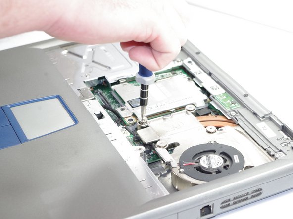 Dell Inspiron 5100 PP07L Heatsink Replacement: crwdns2935265:08crwdnd2935265:02crwdnd2935265:02crwdne2935265:0