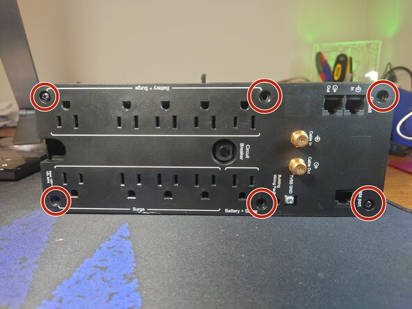 APC Back-UPS Pro 1000 S Teardown, Remove Back Plate: crwdns2935265:07crwdnd2935265:01crwdnd2935265:02crwdne2935265:0