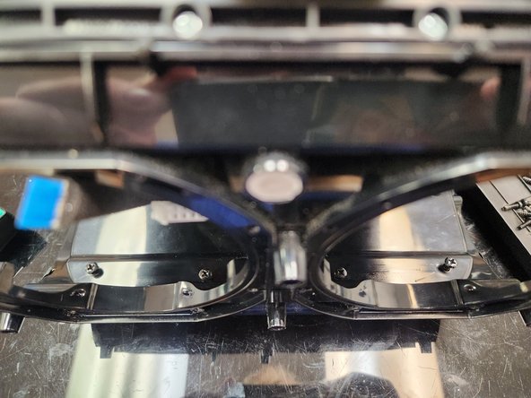 JBL Boombox Battery Replacement, Remove the four Front Screws: crwdns2935265:019crwdnd2935265:02crwdnd2935265:02crwdne2935265:0