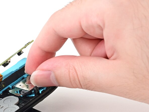 Joy-Con 2 (Left) Joystick Replacement, Install the joystick: crwdns2935265:033crwdnd2935265:02crwdnd2935265:02crwdne2935265:0