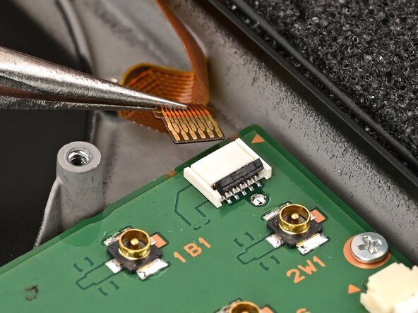 Nintendo Switch 2 Button Board Replacement: crwdns2935265:036crwdnd2935265:02crwdnd2935265:02crwdne2935265:0