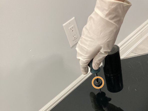 How to Replace a Coffee Tabletop Glass: crwdns2935265:03crwdnd2935265:02crwdnd2935265:02crwdne2935265:0