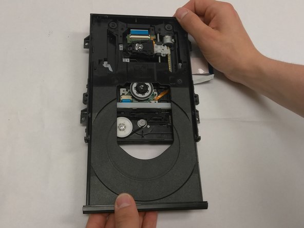 Sony BDP-S3200  Disk Tray Belt Replacement: crwdns2935265:010crwdnd2935265:02crwdnd2935265:03crwdne2935265:0
