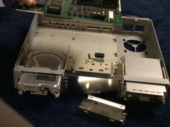 Macintosh Quadra 610 Teardown: stap 0, afbeelding 3 van 3
