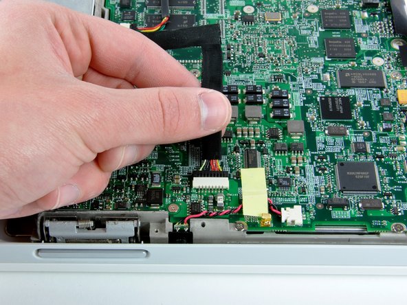 iBook G4 12" 1.33 GHz Hard Drive Replacement: crwdns2935265:021crwdnd2935265:02crwdnd2935265:02crwdne2935265:0