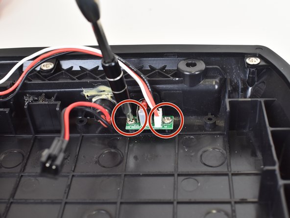 Hover-1 Coast Power Button Spring Replacement, Power Button Spring: passo 5, immagine 2 di 3