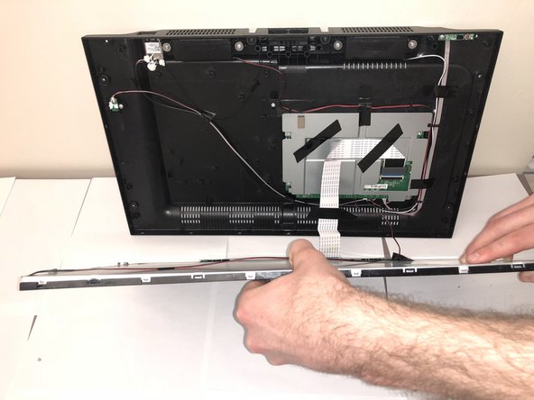 Insignia 24" LED Roku TV Screen Replacement: crwdns2935265:08crwdnd2935265:02crwdnd2935265:03crwdne2935265:0