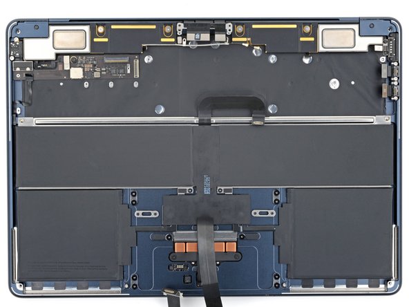 MacBook Air 2022 (M2) Battery Replacement, Unfasten the battery tray: crwdns2935265:031crwdnd2935265:02crwdnd2935265:02crwdne2935265:0