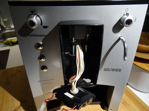 Replacing Coffee Spout Manifold on Nivona Caferomatica 770: crwdns2935265:04crwdnd2935265:03crwdnd2935265:03crwdne2935265:0