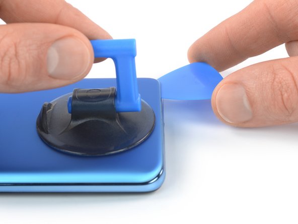 OnePlus 9 5G Screen Replacement, Slice the bottom edge adhesive: step 5, image 2 of 2