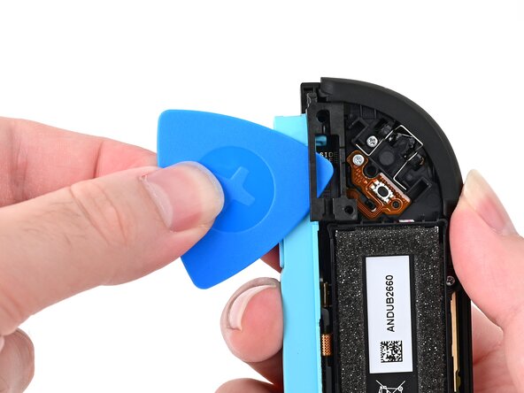 Joy-Con 2 (Left) Joystick Replacement, Remove the bracket: crwdns2935265:015crwdnd2935265:02crwdnd2935265:03crwdne2935265:0