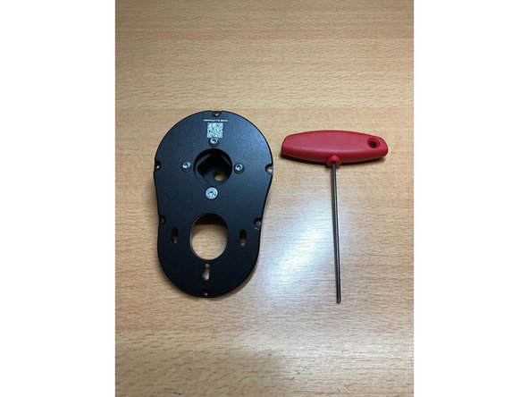 How to assembly FatBoy Mini Urethane Gear Drive, Attach hanger hub to the baseplate: step 2, image 2 of 2