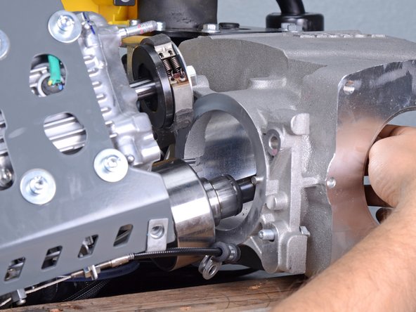 Wacker 4-Stroke Rammer BS504AS REV 101 (2019) Clutch Drum Replacement, Remove the clutch drum: crwdns2935265:028crwdnd2935265:02crwdnd2935265:03crwdne2935265:0