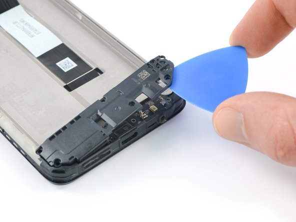 Xiaomi Poco M3 Screen Replacement, Remove the loudspeaker assembly: crwdns2935265:023crwdnd2935265:02crwdnd2935265:03crwdne2935265:0