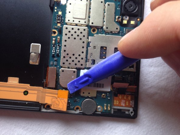 Xiaomi Mi 3 Touchscreen Replacement, Unclipping all lower 3 ribbons from motherboard: crwdns2935265:05crwdnd2935265:02crwdnd2935265:03crwdne2935265:0