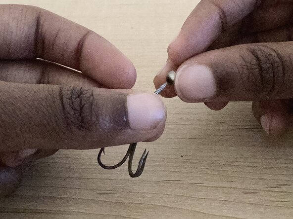 How to Replace a Hook on a Topwater Fishing Lure: crwdns2935265:02crwdnd2935265:02crwdnd2935265:03crwdne2935265:0