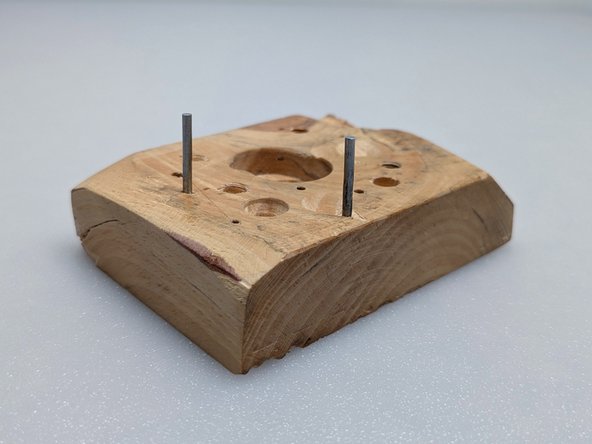 Samson G-Track Pro Teardown, Unscrewing Main Nut: crwdns2935265:05crwdnd2935265:02crwdnd2935265:03crwdne2935265:0