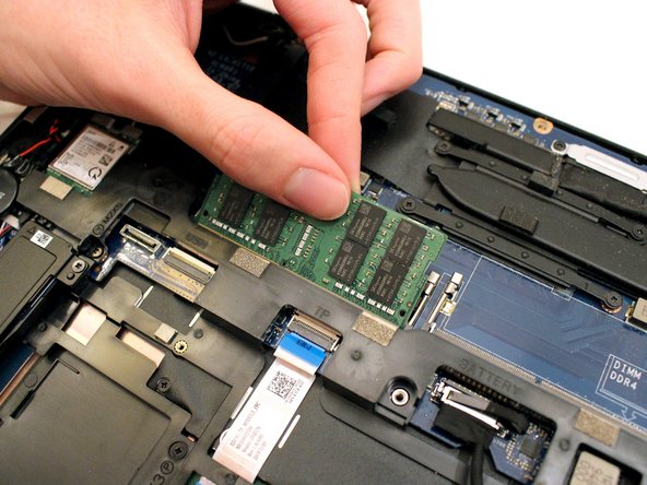 Dell Latitude 5401 RAM Replacement: crwdns2935265:06crwdnd2935265:03crwdnd2935265:03crwdne2935265:0