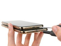 iPhone XS and XS Max Teardown