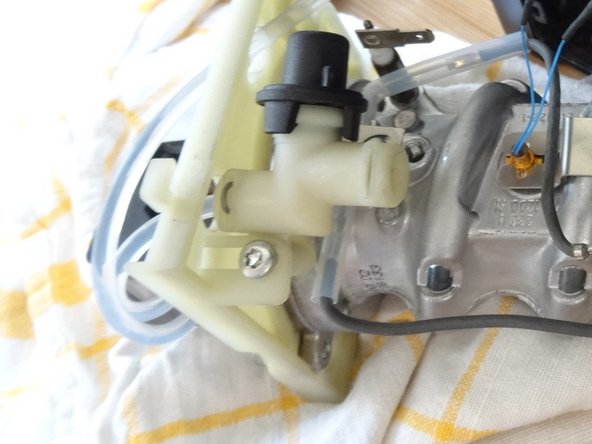 Jura Impressa Models C E F Exhaust valve maintenance, Exhaust valve: crwdns2935265:03crwdnd2935265:02crwdnd2935265:02crwdne2935265:0