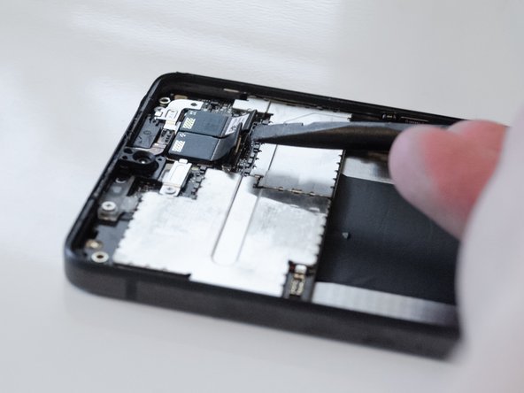 Essential Phone Cameras Replacement: step 26, image 3 of 3