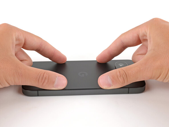 Google Pixel 9a Logic Board Replacement, Install the rear cover: passo 79, immagine 3 di 3